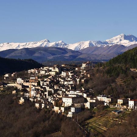 Apartamento Palazzo Camelot, 19 Via Nazionale San Demetrio ne' Vestini Exterior foto